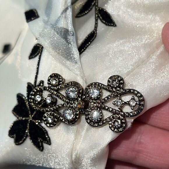 Dressbarn Evening Jacket Women 20W White Black Floral Print Crystal Hook Long Sl - Picture 6 of 10